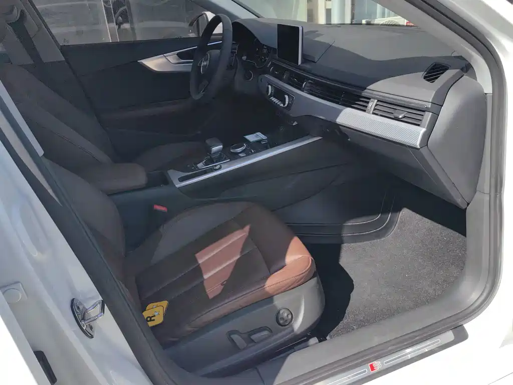 Audi A4L — миниатюра 15