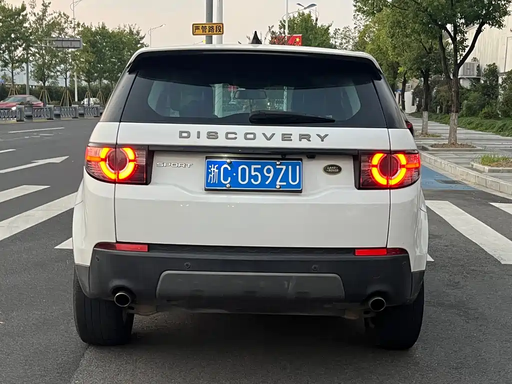 Land Rover Discovery Sport — миниатюра 8