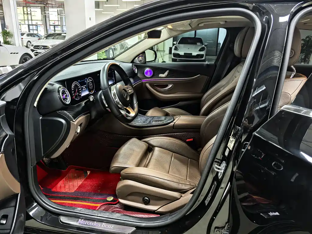 MERCEDES-BENZ E CLASS