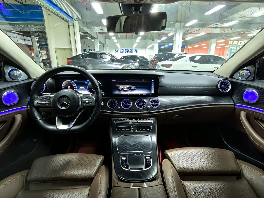 MERCEDES-BENZ E CLASS