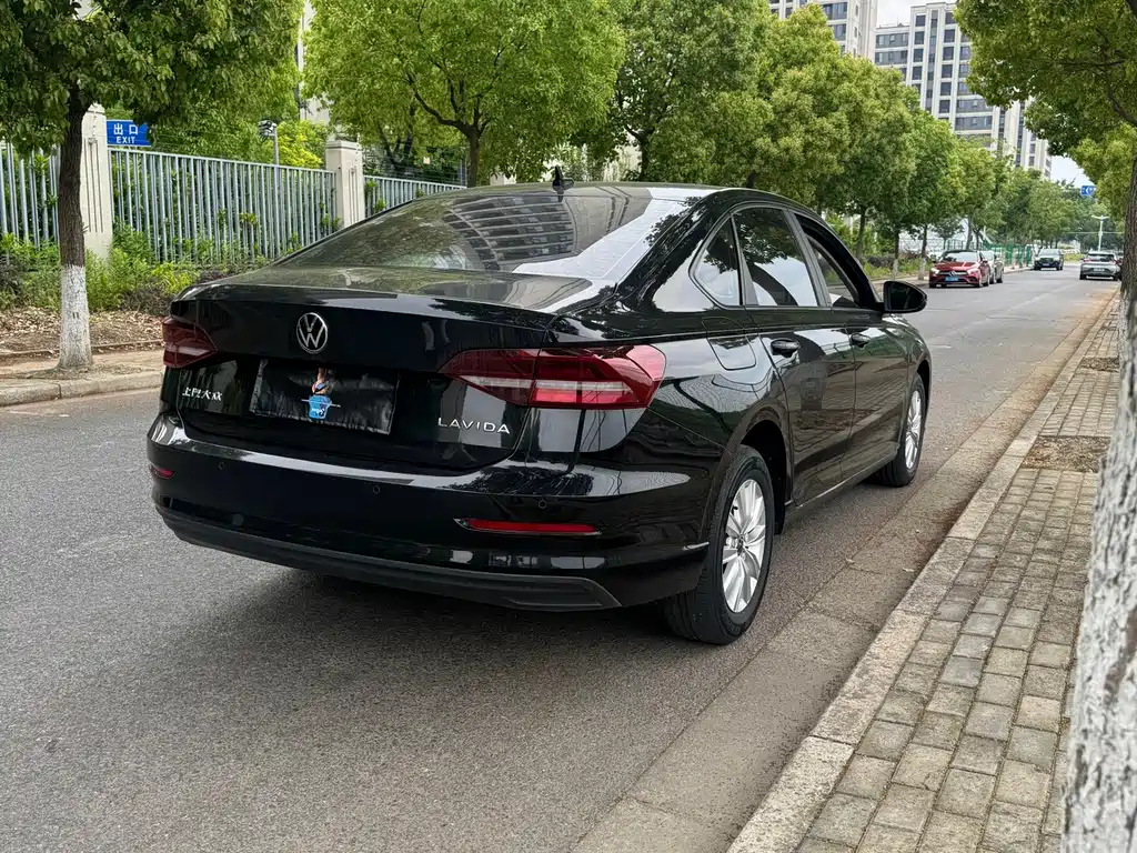 Volkswagen Lavida — миниатюра 15