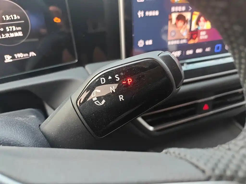 Volkswagen Tiguan L — миниатюра 15