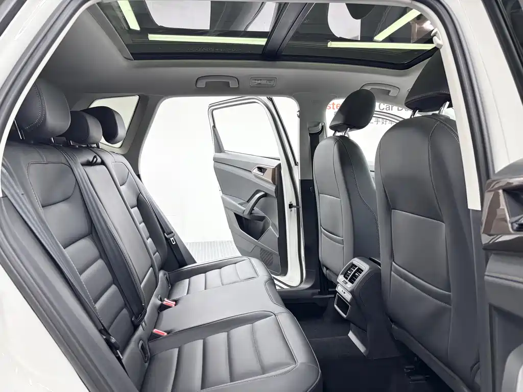 Volkswagen Tharu — миниатюра 10