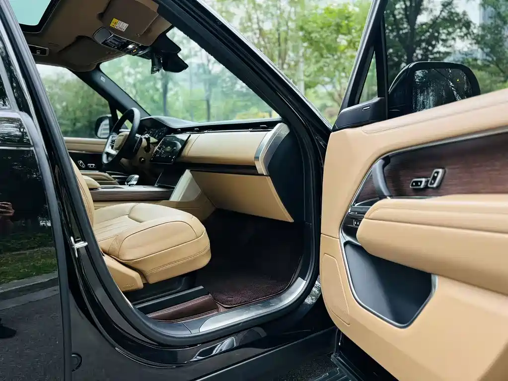 Land Rover Range Rover — миниатюра 9