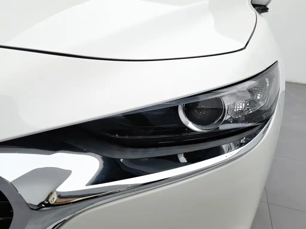 Mazda 3 Axela — миниатюра 7