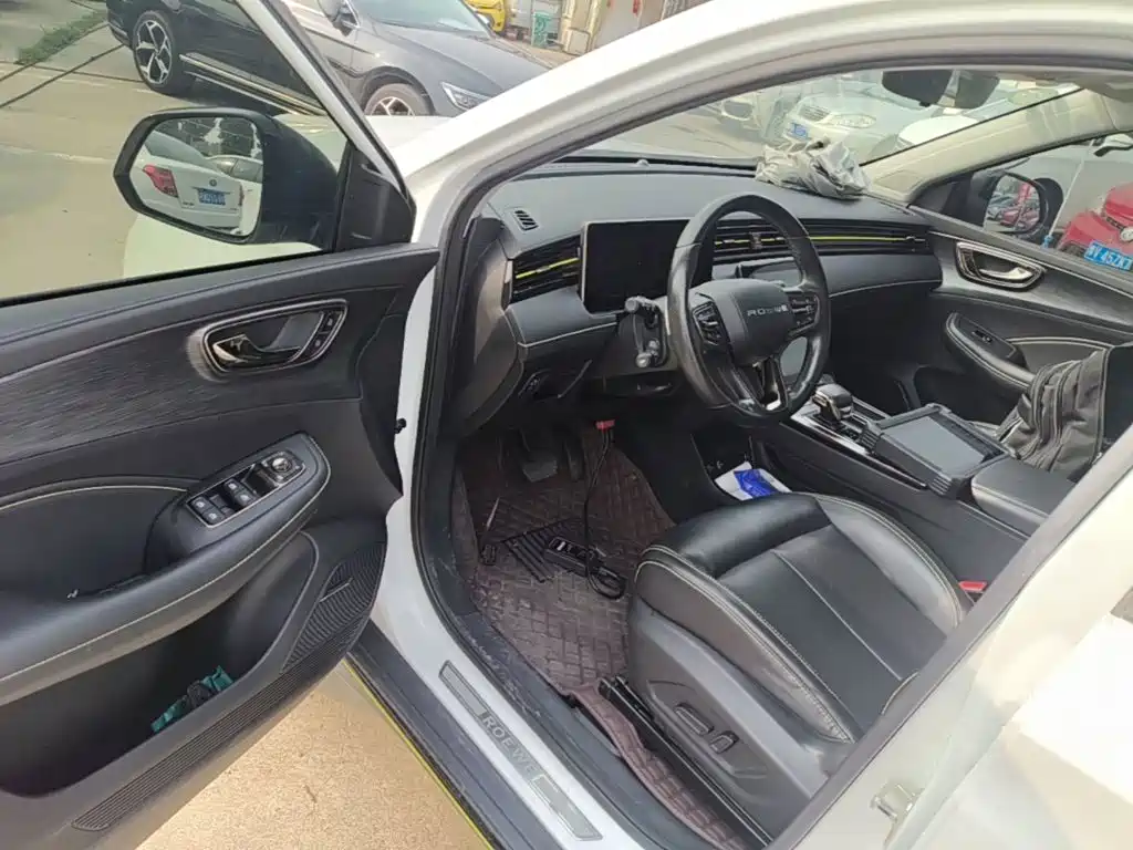 Roewe RX5 New Energy — миниатюра 16