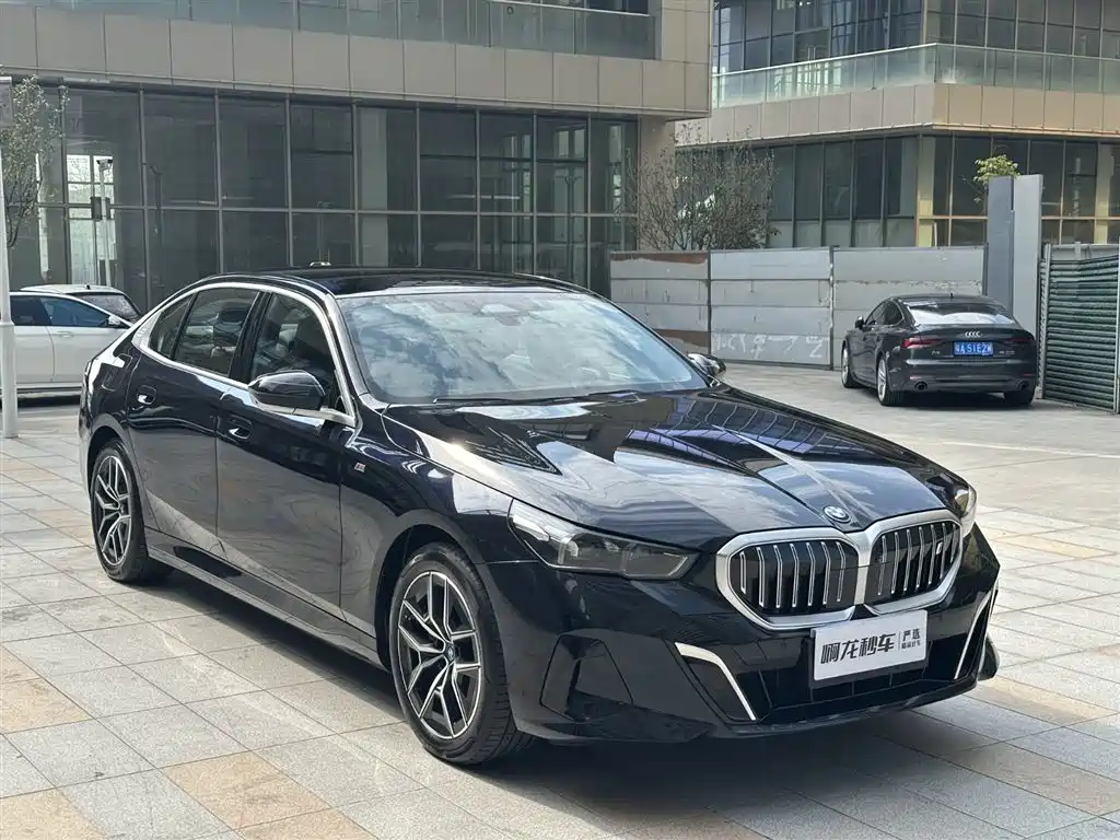 BMW I5