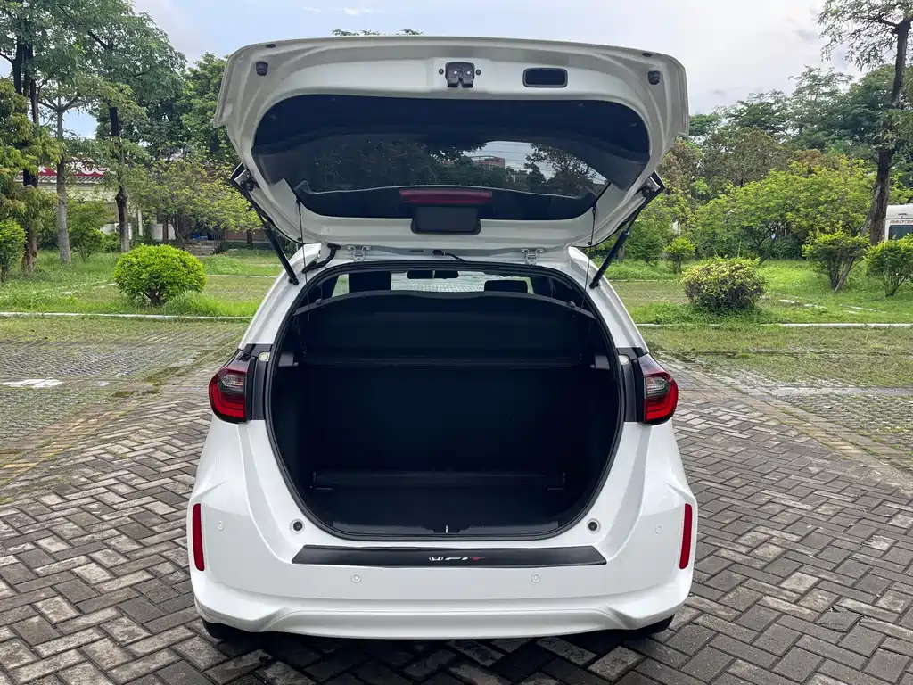 Honda Fit — миниатюра 12