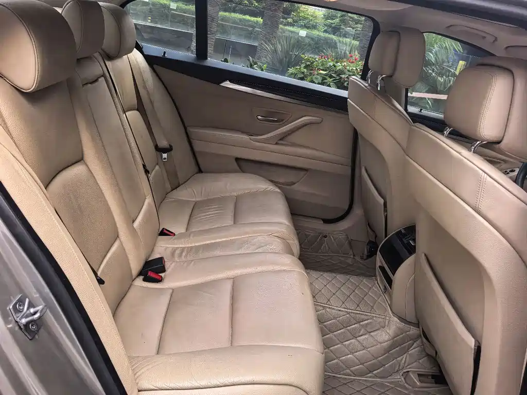 BMW 5 Series — миниатюра 14