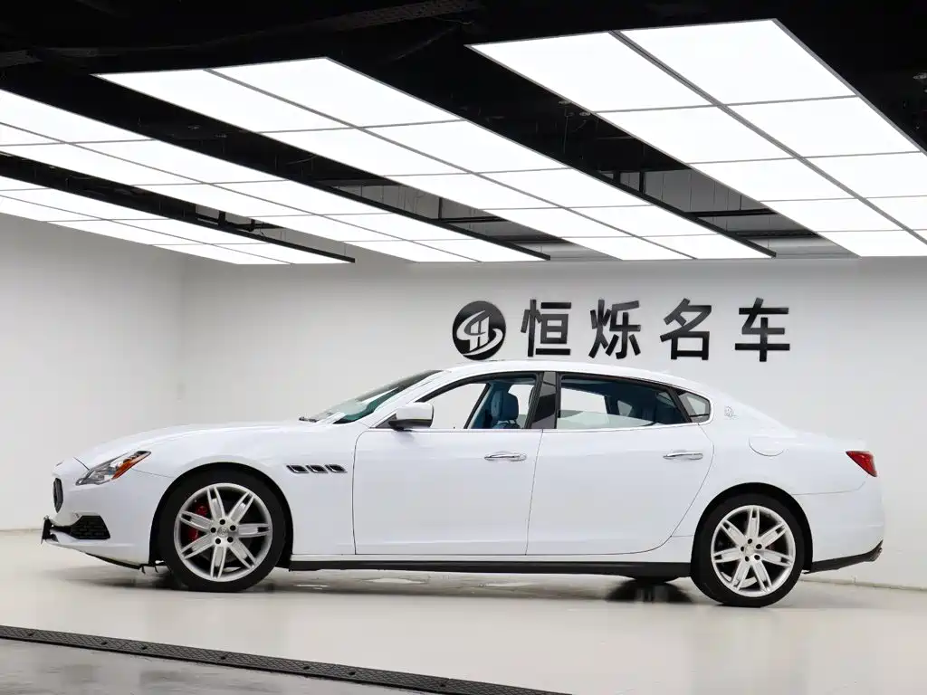 Maserati Quattroporte — миниатюра 27