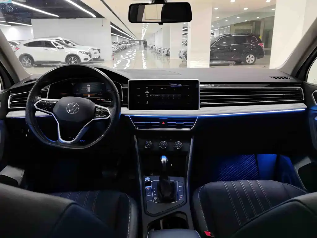 Volkswagen Tiguan L — миниатюра 8