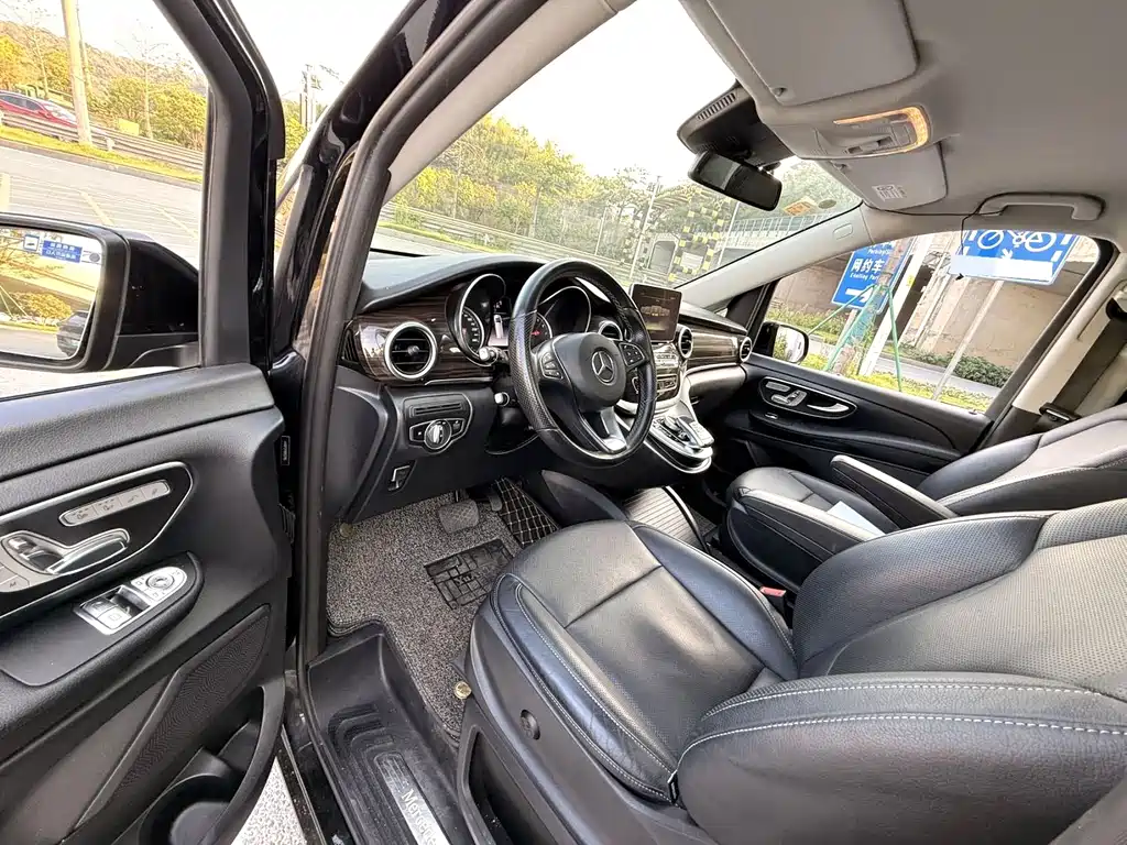 Mercedes-Benz V-Class — миниатюра 8