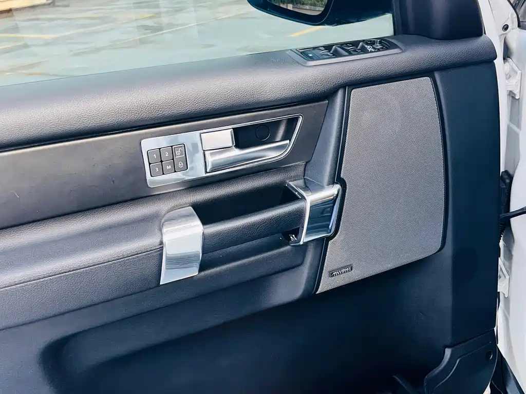 Land Rover Discovery — миниатюра 16