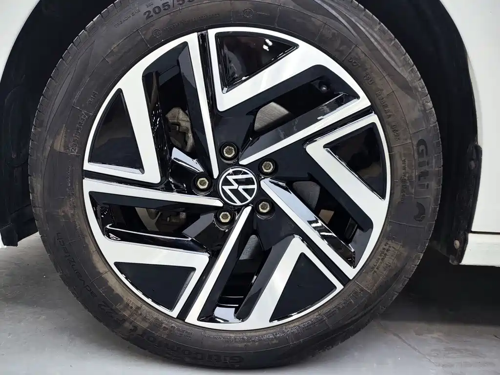 Volkswagen Sagitar — миниатюра 16
