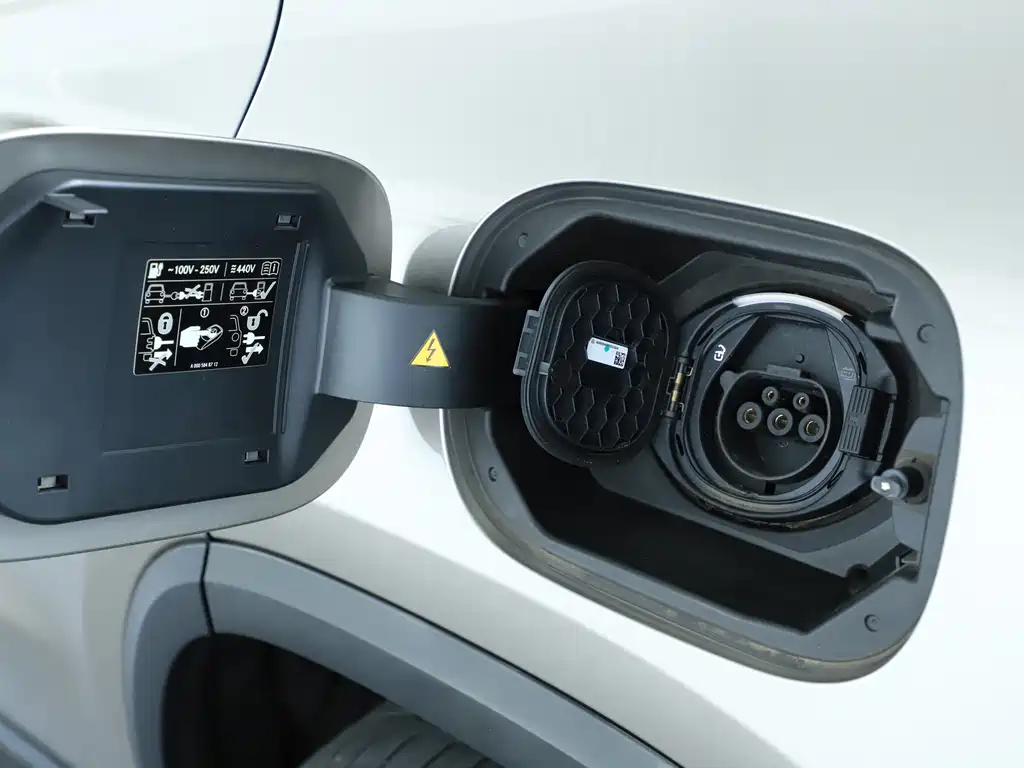 Mercedes-Benz EQA — миниатюра 33