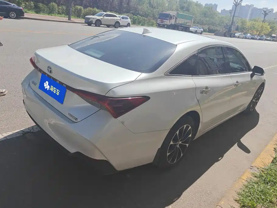 Toyota Avalon — миниатюра 3