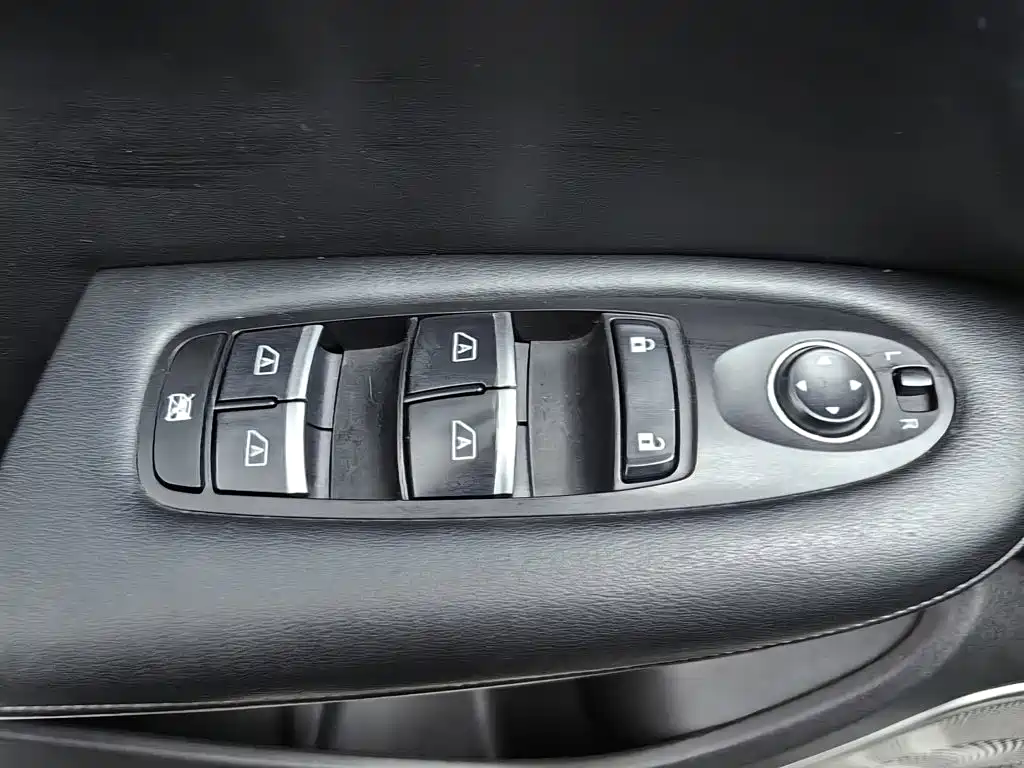 Infiniti QX50 — миниатюра 9