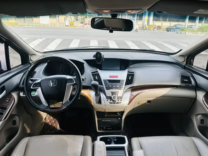 Honda Odyssey — миниатюра 9