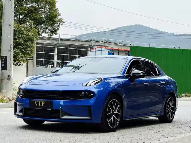 2020 Lynk & Co 03
