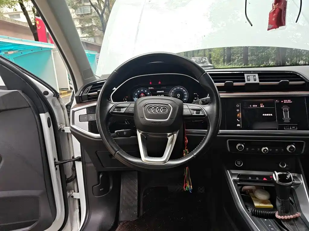 Audi Q3 — миниатюра 11