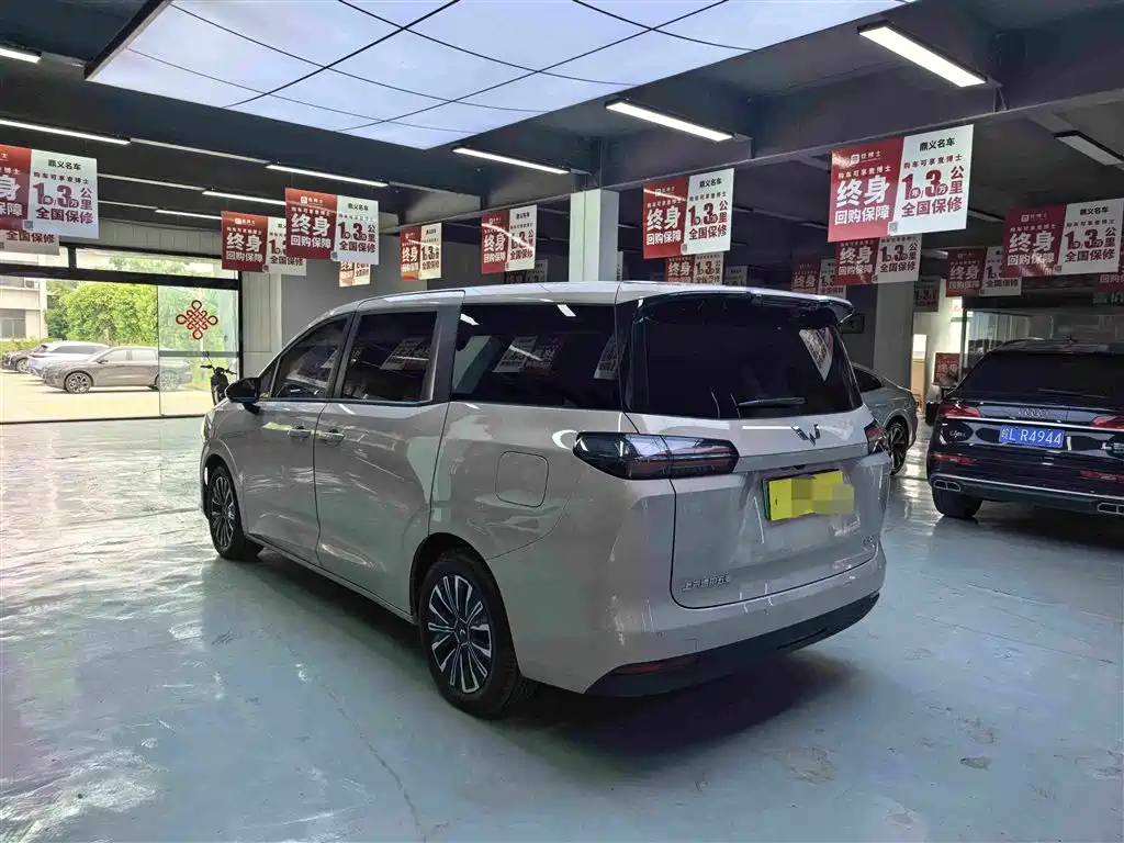 Wuling Xingguang 730 New Energy — миниатюра 9