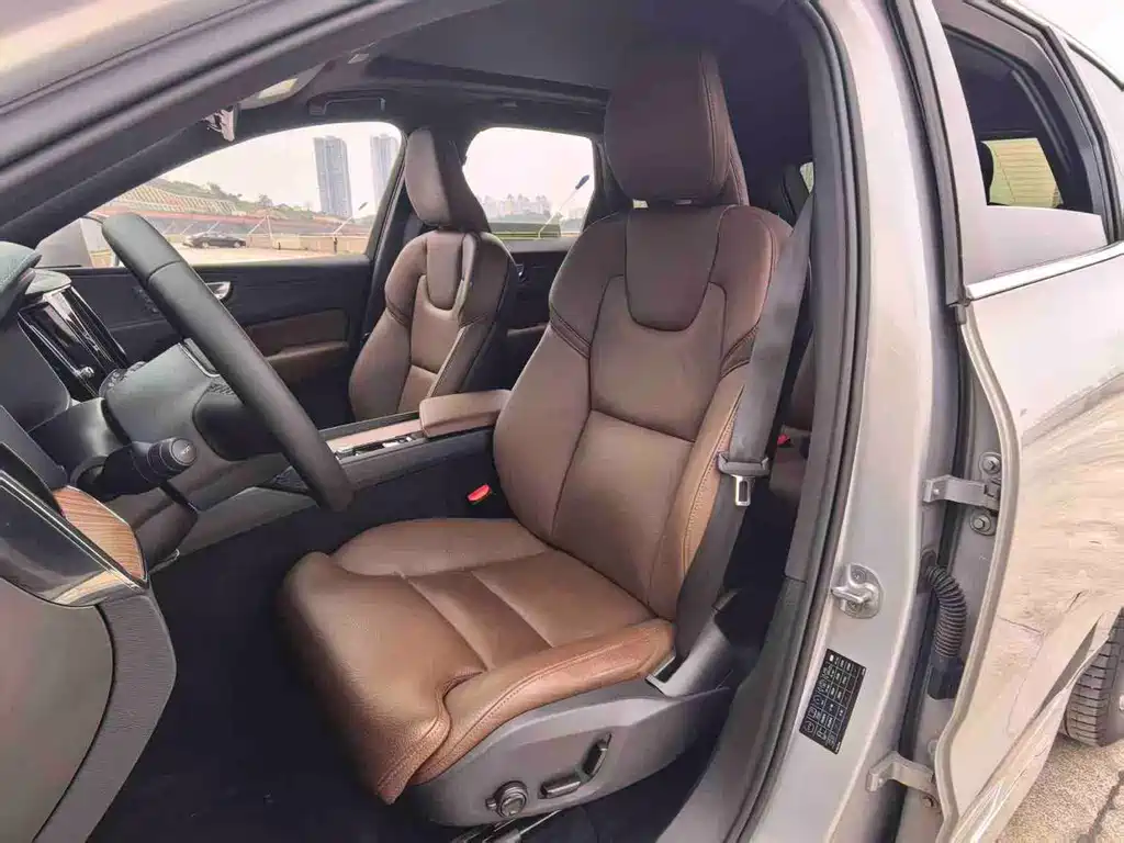 Volvo XC60 — миниатюра 14