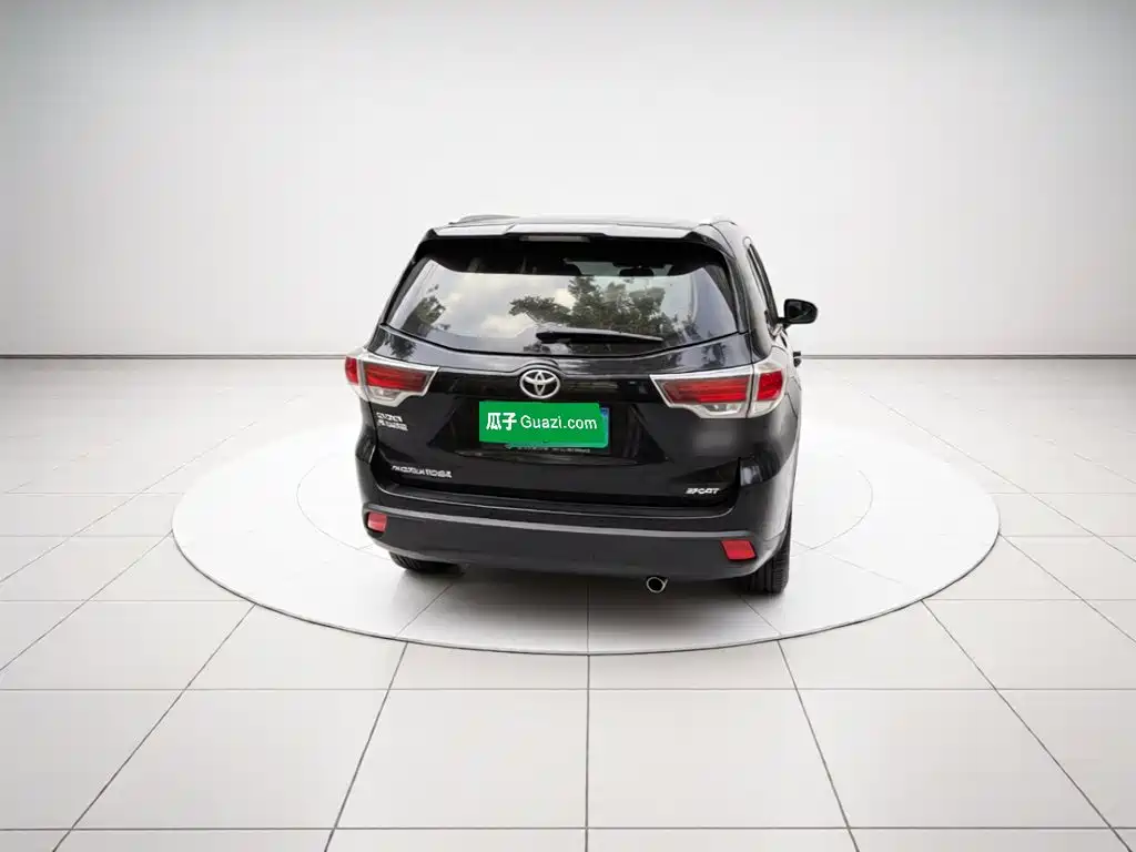 Toyota Highlander — миниатюра 3