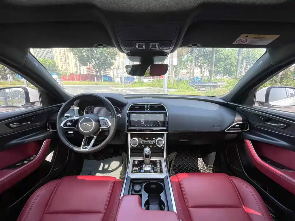 Jaguar XEL — миниатюра 8