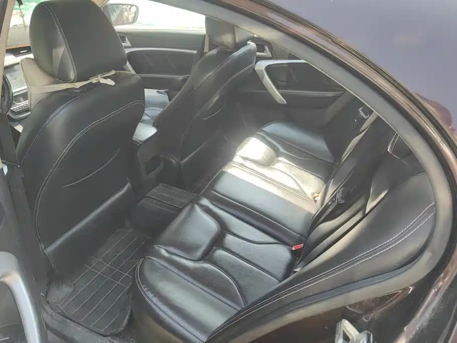 Geely Emgrand — миниатюра 11