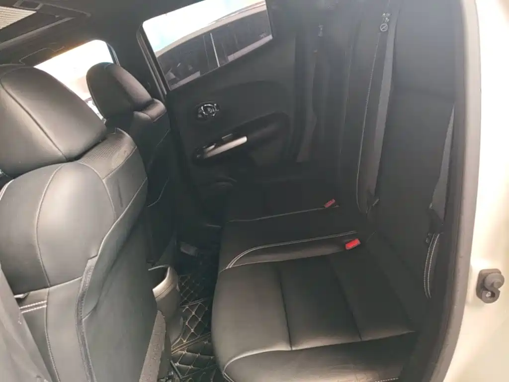 Infiniti ESQ — миниатюра 17