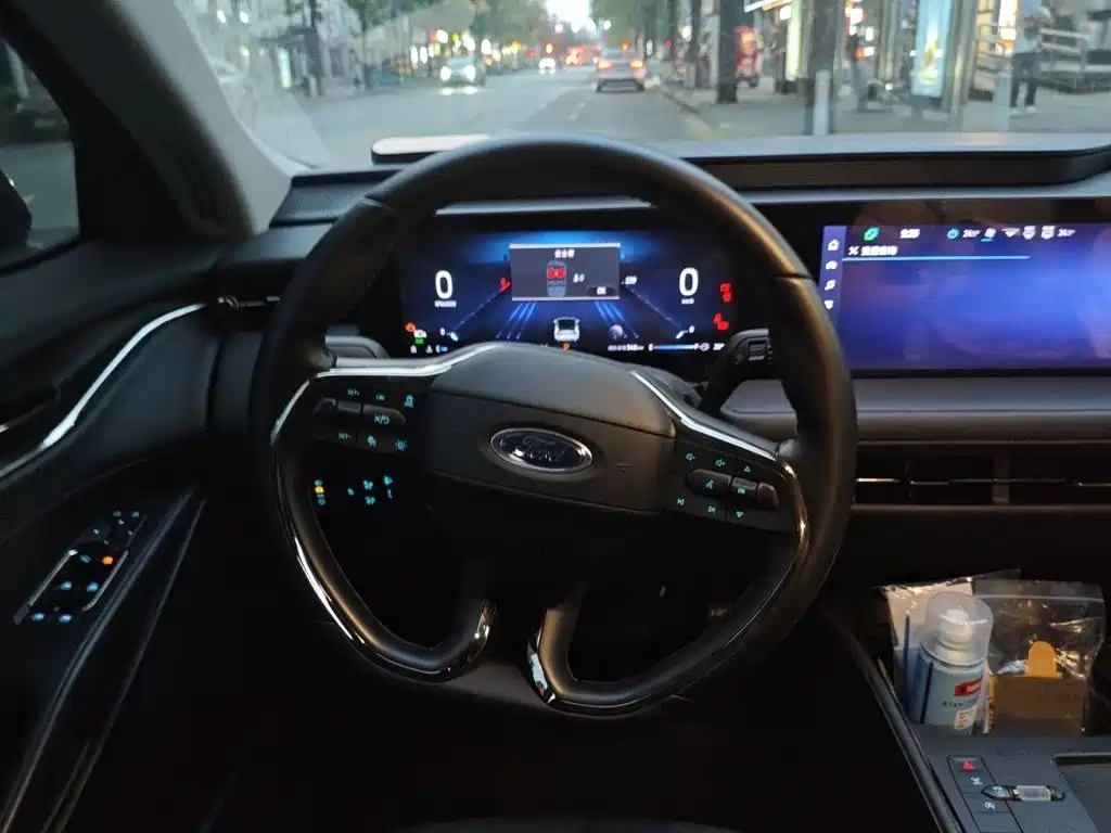 Ford Mondeo — миниатюра 6