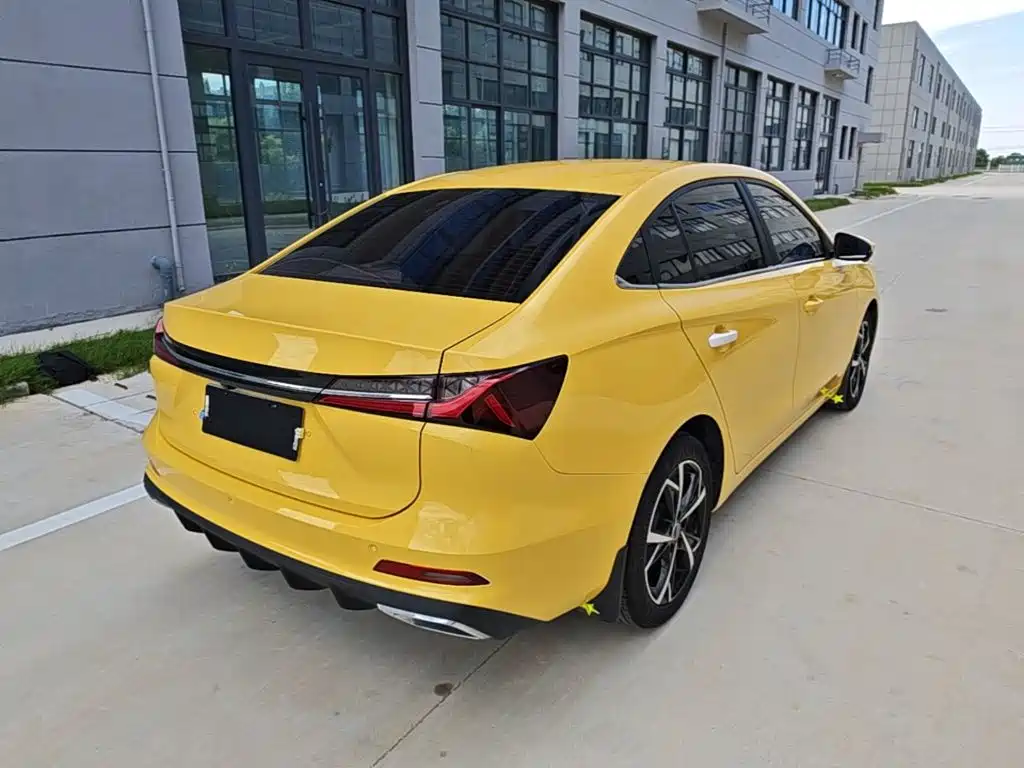 Roewe i5 — миниатюра 7