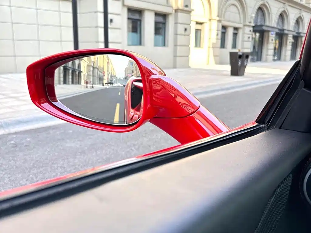 Ferrari F8 — миниатюра 7