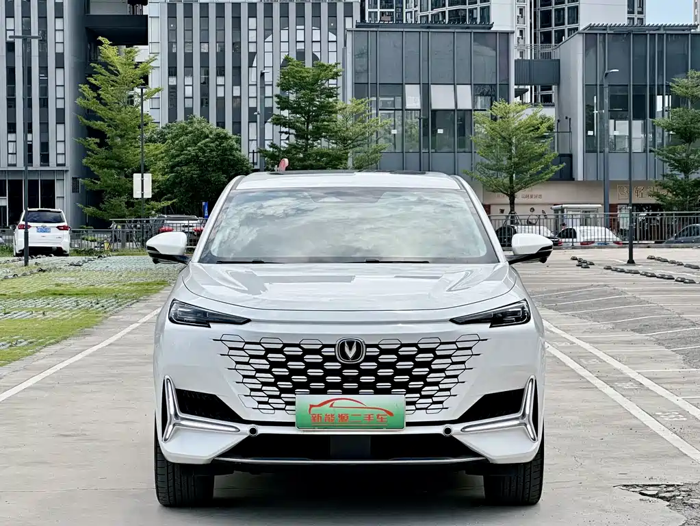 Changan UNI-K iDD — миниатюра 2