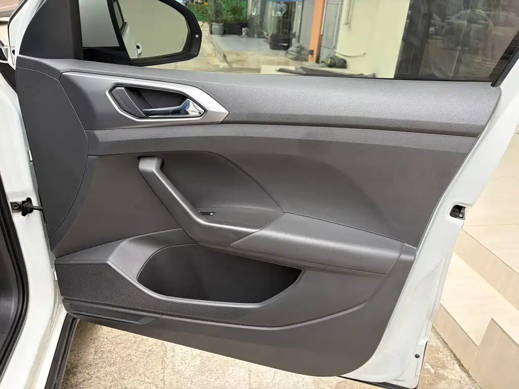 Volkswagen T-Cross — миниатюра 18