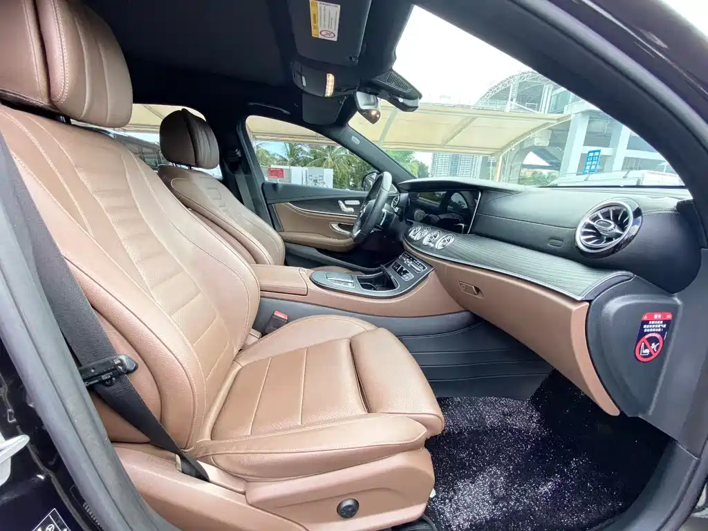 Mercedes-Benz E-Class — миниатюра 7
