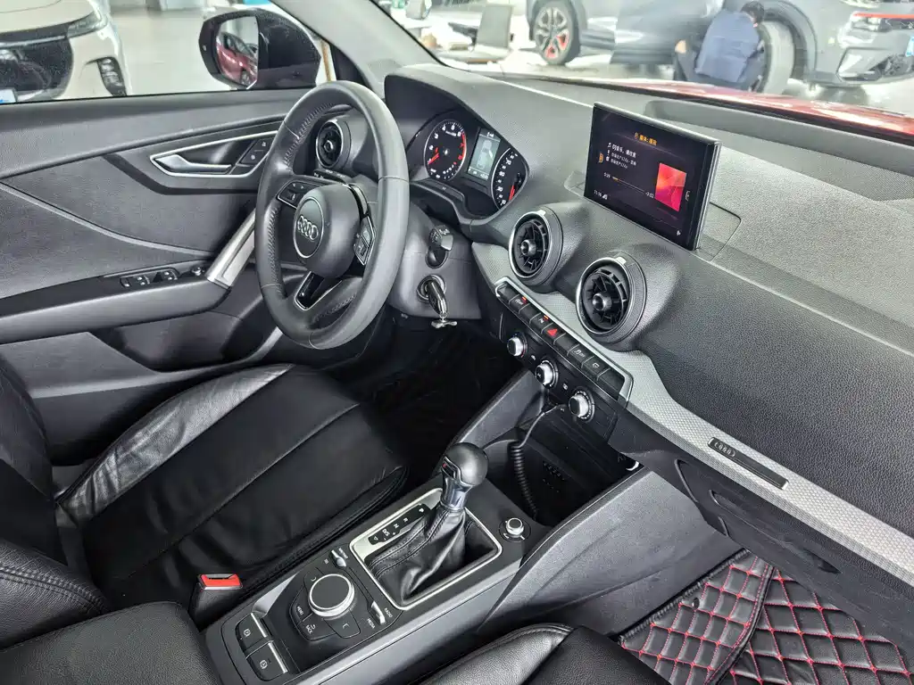 Audi Q2L — миниатюра 6