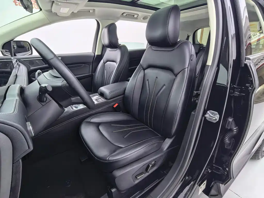 Ford Edge — миниатюра 14