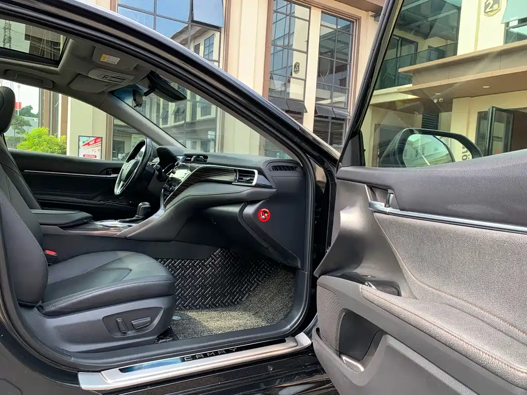 Toyota Camry — миниатюра 15