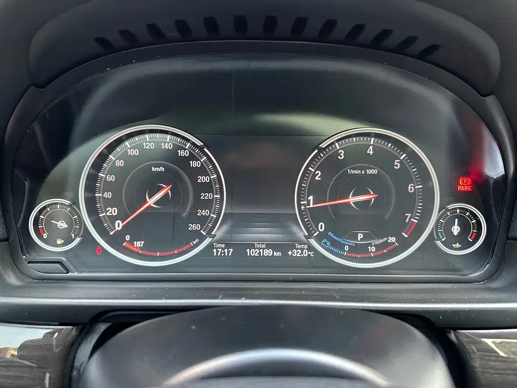 BMW 5 Series — миниатюра 18