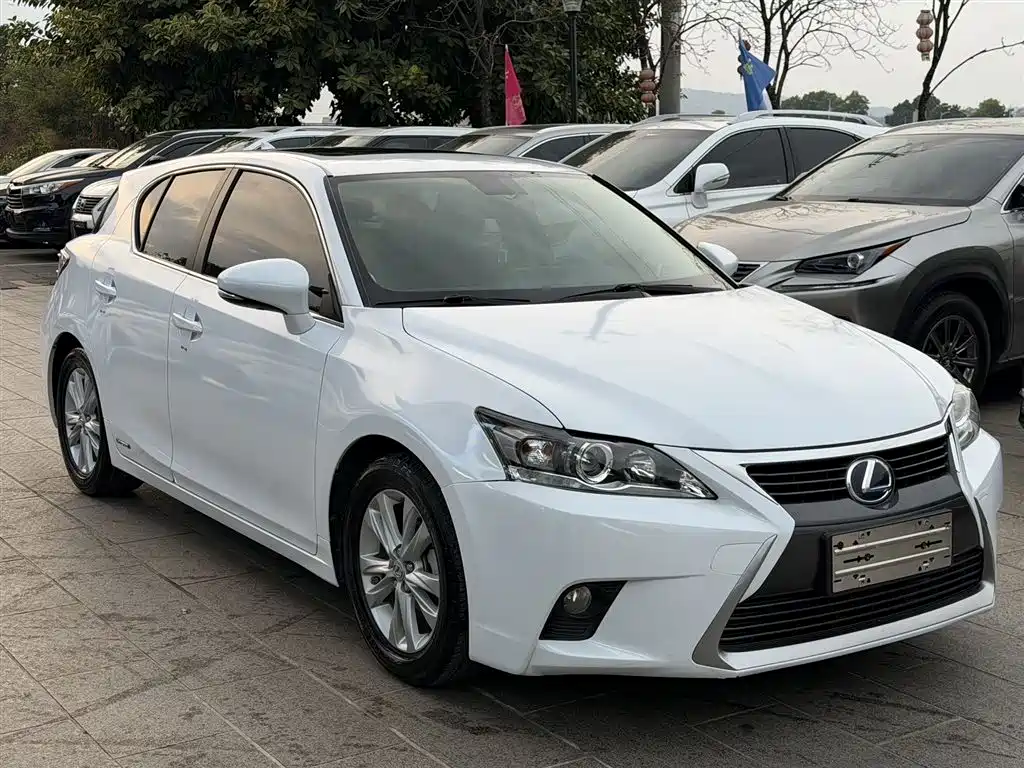 LEXUS CT