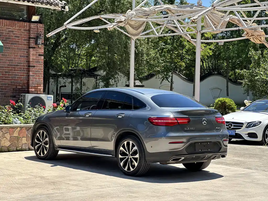 Mercedes-Benz GLC 2018 GLC 260 4MATIC SUV