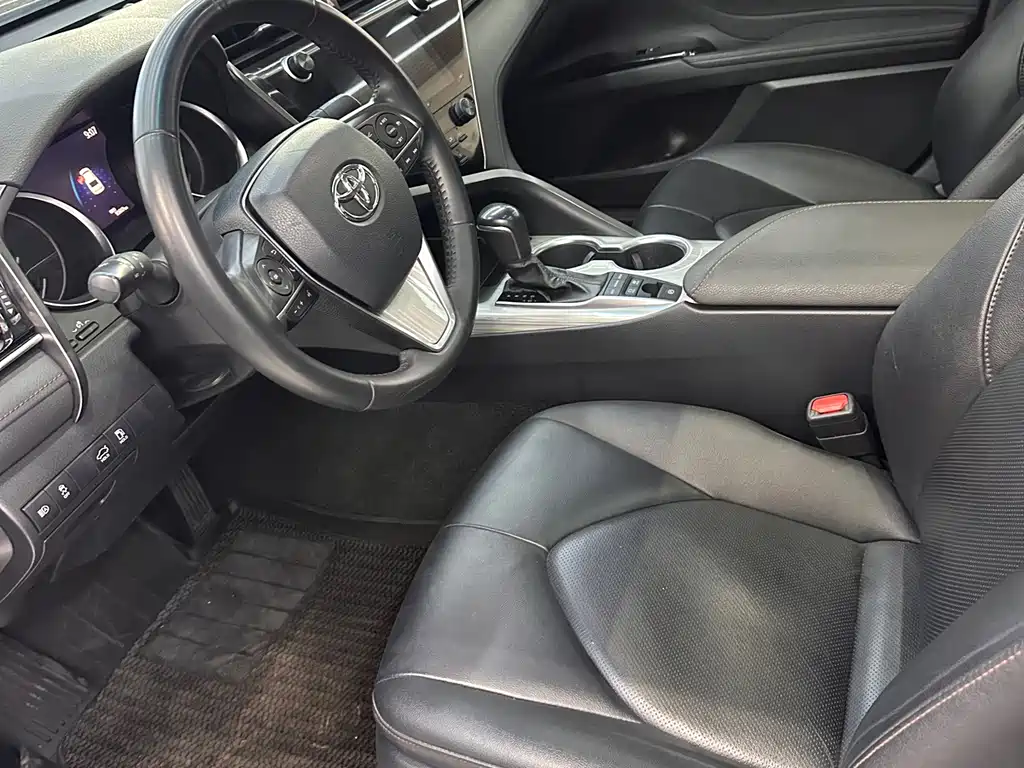 Toyota Camry - фото 5