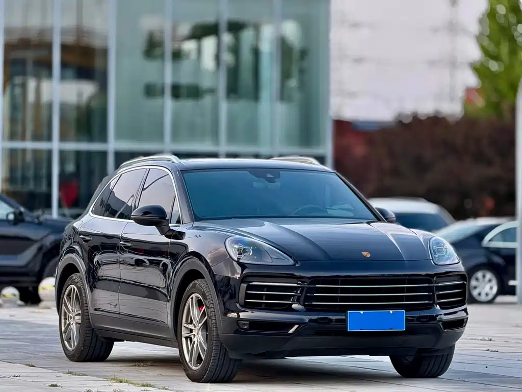 Porsche Cayenne — миниатюра 3