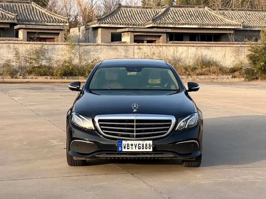 MERCEDES-BENZ E CLASS