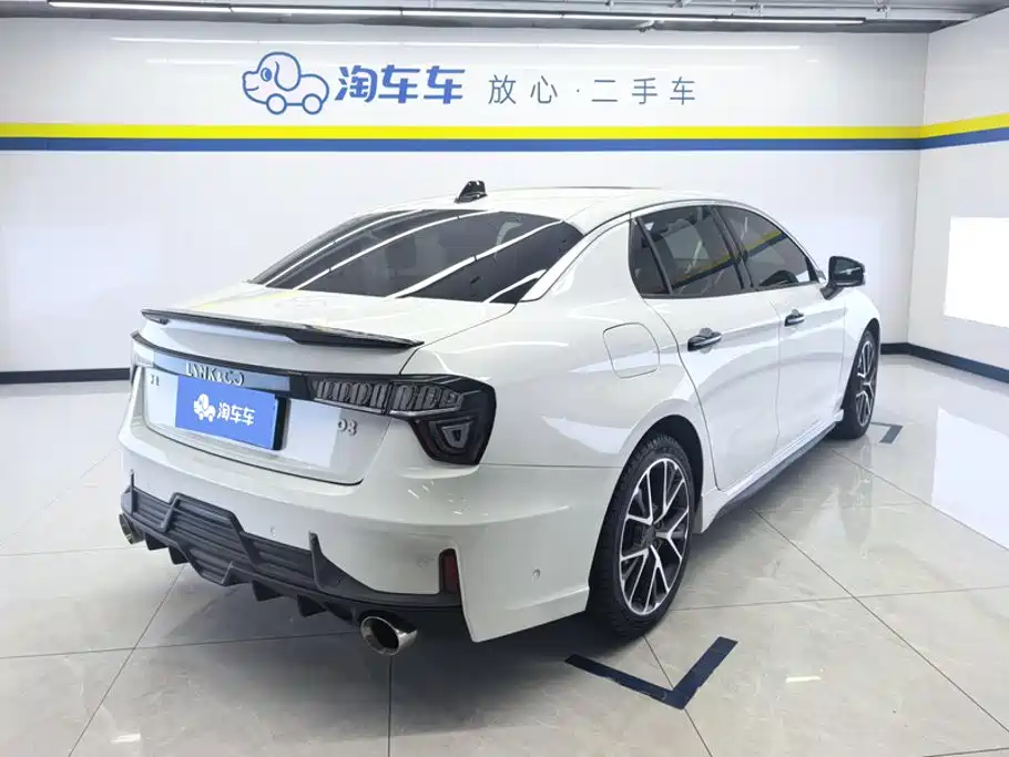 Lynk & Co 03 — миниатюра 3