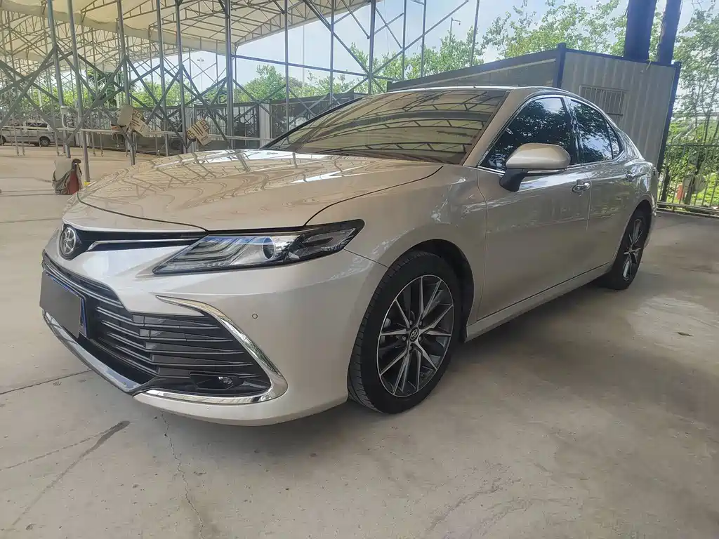 Toyota Camry 2021