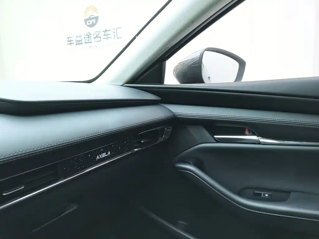 Mazda 3 Axela — миниатюра 11