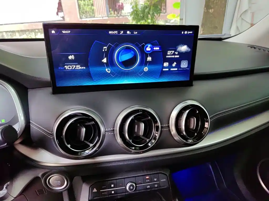 Wey Wey VV6 — миниатюра 13
