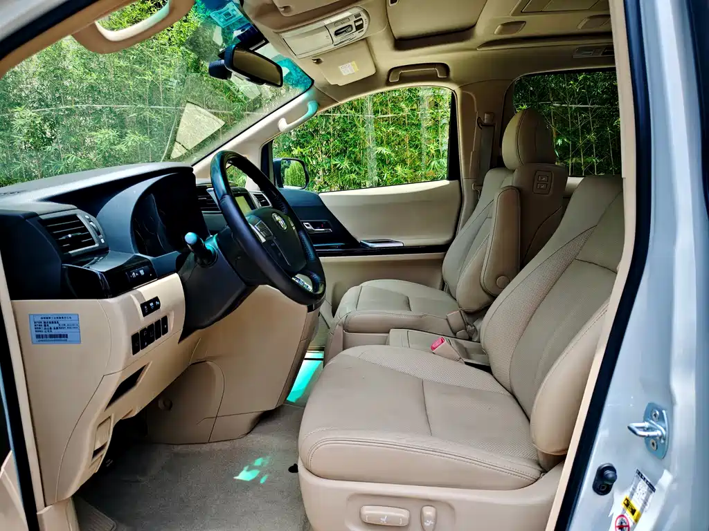 Toyota Alphard 2012 3.5L Luxury